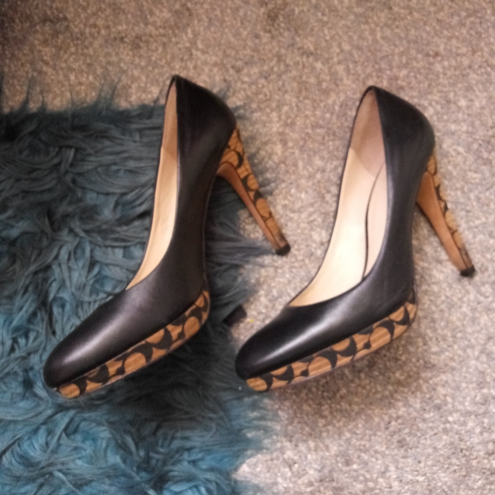 Coach Heels - Picture 6 of 7